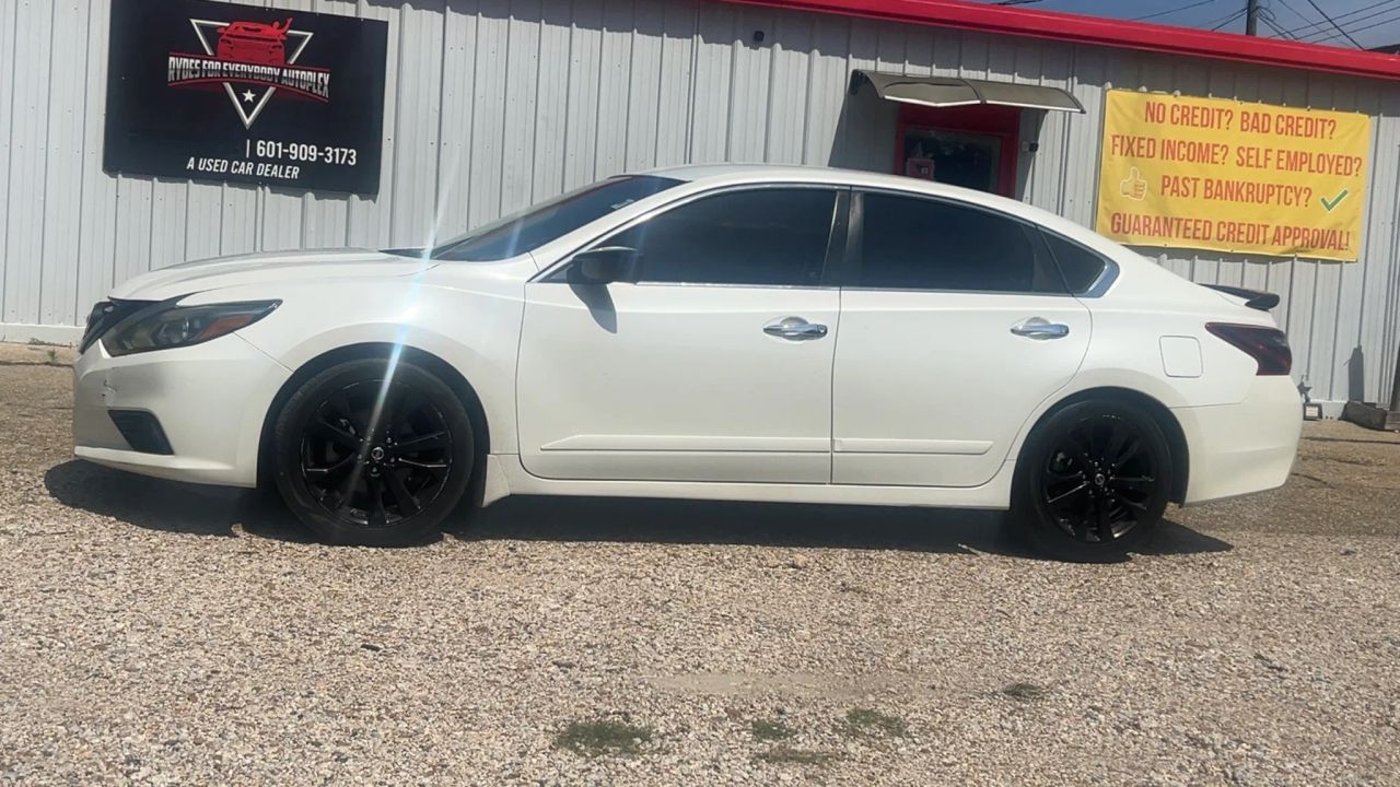 nissan altima 2018 1N4AL3AP9JC188791 image nissan altima 2018 1N4AL3AP9JC188791 image