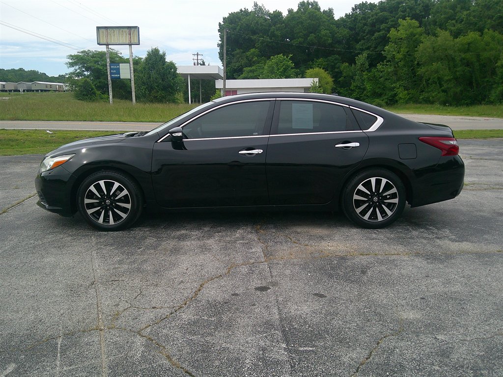 nissan altima 2018 1N4AL3AP3JC168181 image nissan altima 2018 1N4AL3AP3JC168181 image