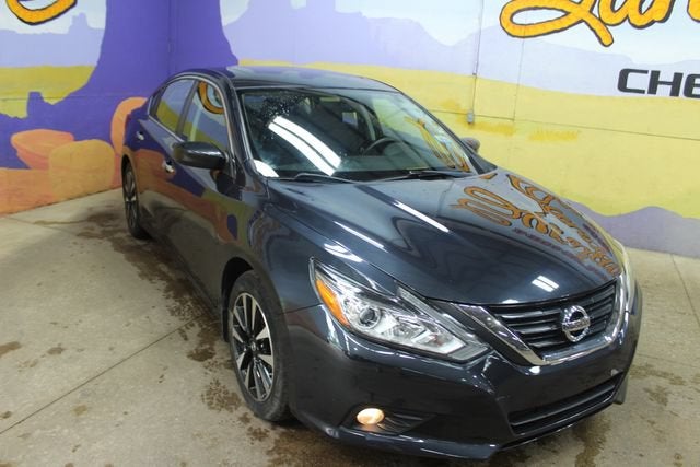 nissan altima 2018 1N4AL3AP9JC257916 image nissan altima 2018 1N4AL3AP9JC257916 image