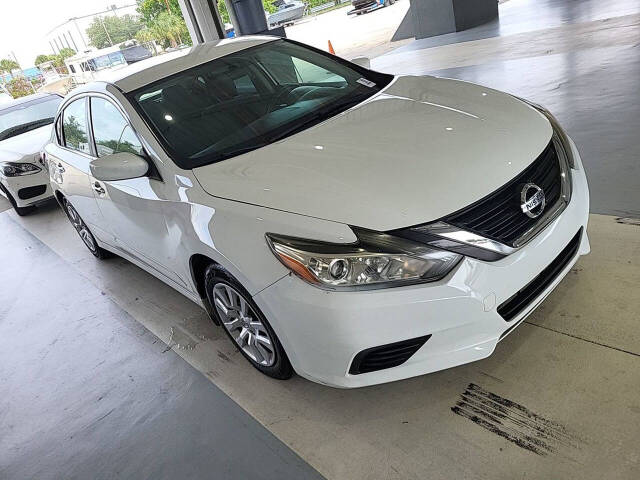 nissan altima 2018 1N4AL3AP9JC278698 image nissan altima 2018 1N4AL3AP9JC278698 image