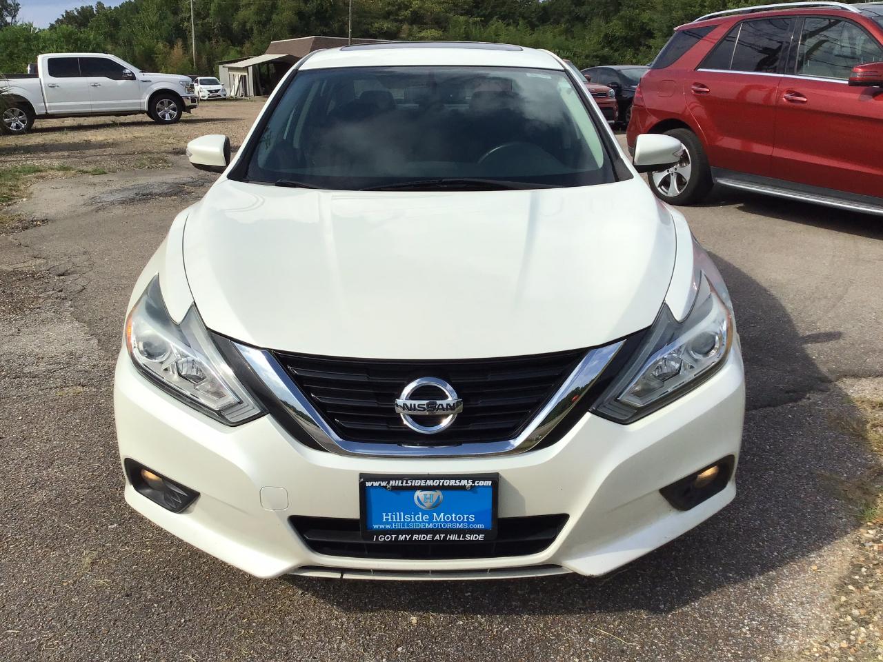 nissan altima 2018 1N4AL3AP8JC159864 image nissan altima 2018 1N4AL3AP8JC159864 image