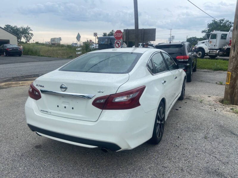 nissan altima 2018 1N4AL3AP5JC174709 image nissan altima 2018 1N4AL3AP5JC174709 image