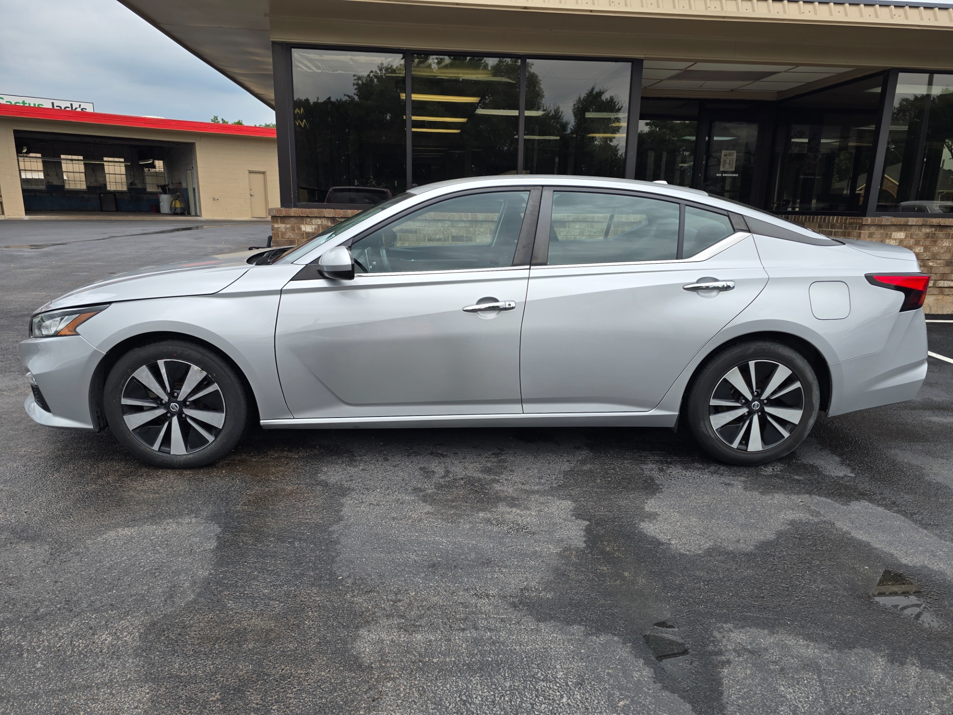 nissan altima 2021 1N4BL4DV6MN357324 image nissan altima 2021 1N4BL4DV6MN357324 image