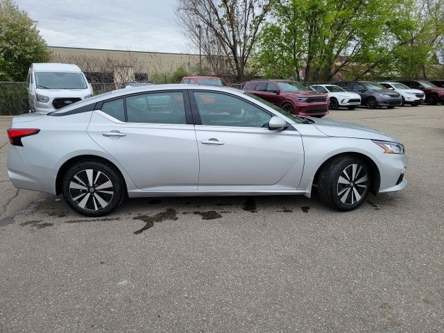 nissan altima 2021 1N4BL4EW0MN386311 image nissan altima 2021 1N4BL4EW0MN386311 image