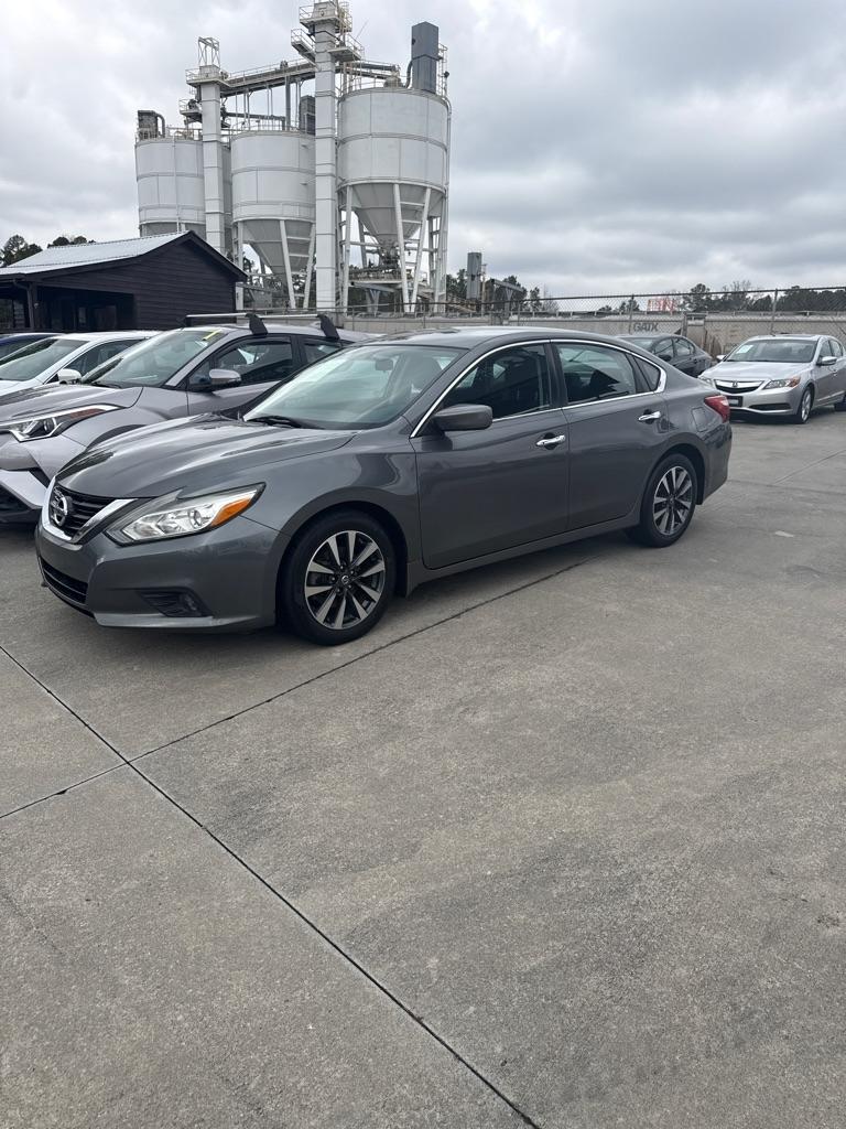 nissan altima 2017 1N4AL3AP3HC147051 image nissan altima 2017 1N4AL3AP3HC147051 image