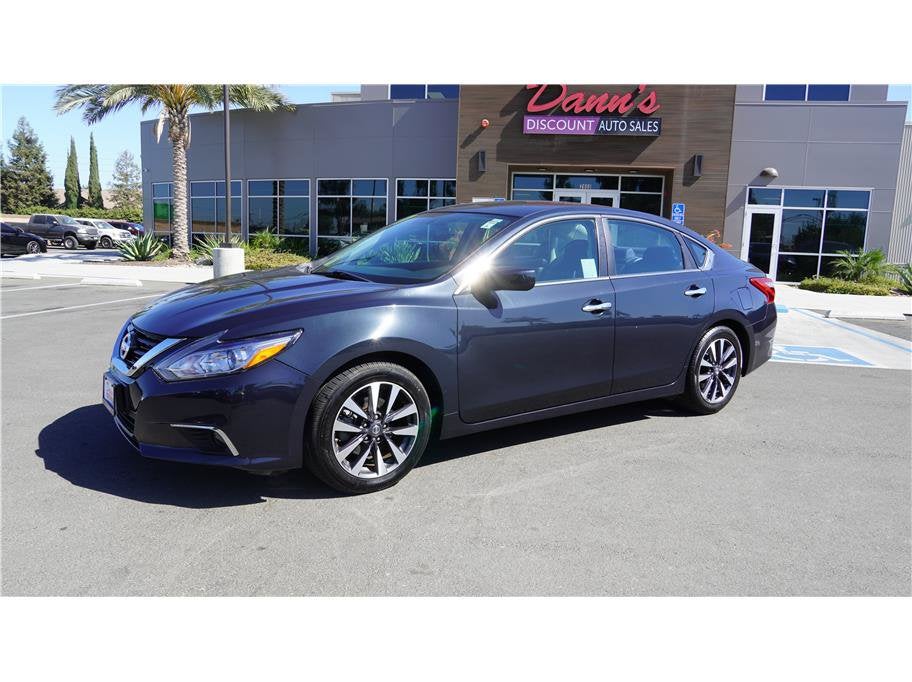 nissan altima 2017 1N4AL3AP7HC114683 image nissan altima 2017 1N4AL3AP7HC114683 image