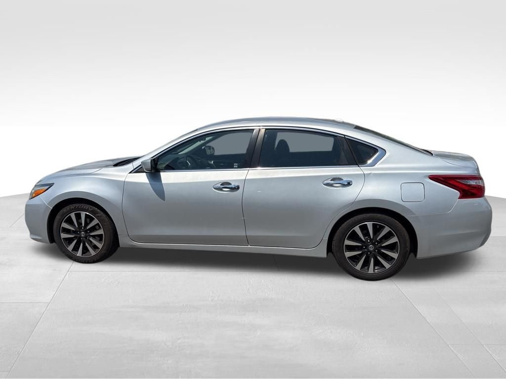 nissan altima 2017 1N4AL3AP7HC476495 image nissan altima 2017 1N4AL3AP7HC476495 image