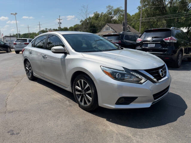 nissan altima 2017 1N4AL3AP8HC140919 image nissan altima 2017 1N4AL3AP8HC140919 image