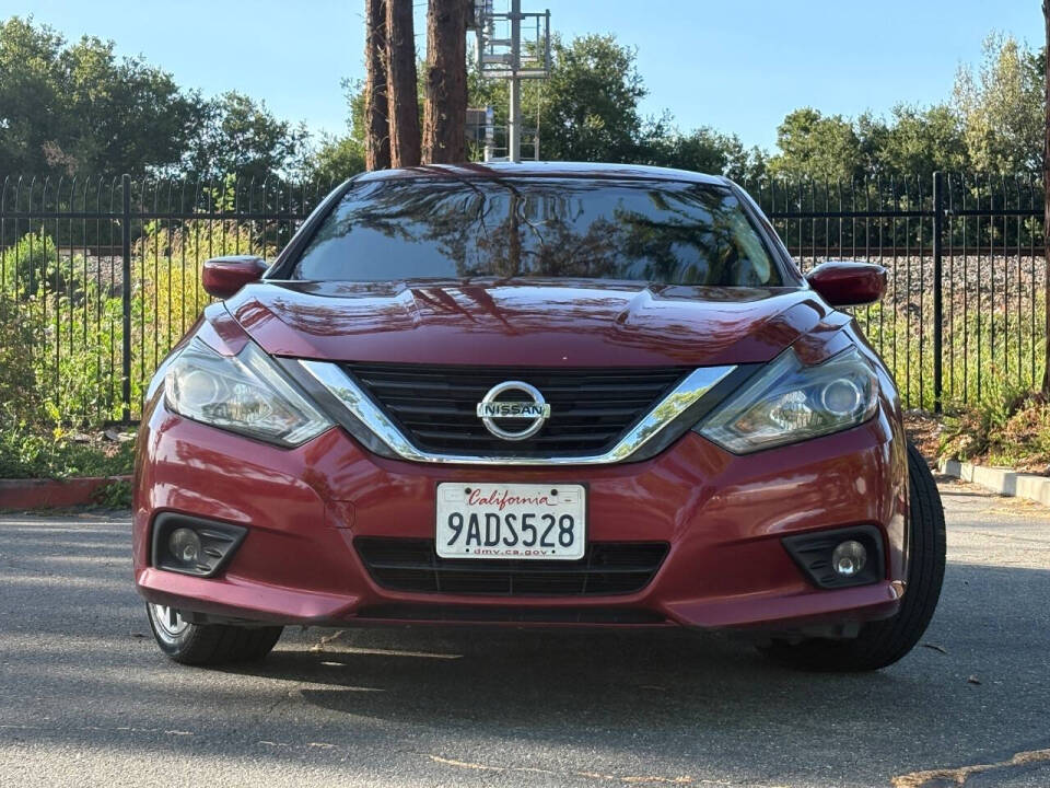 nissan altima 2017 1N4AL3AP8HC158157 image nissan altima 2017 1N4AL3AP8HC158157 image