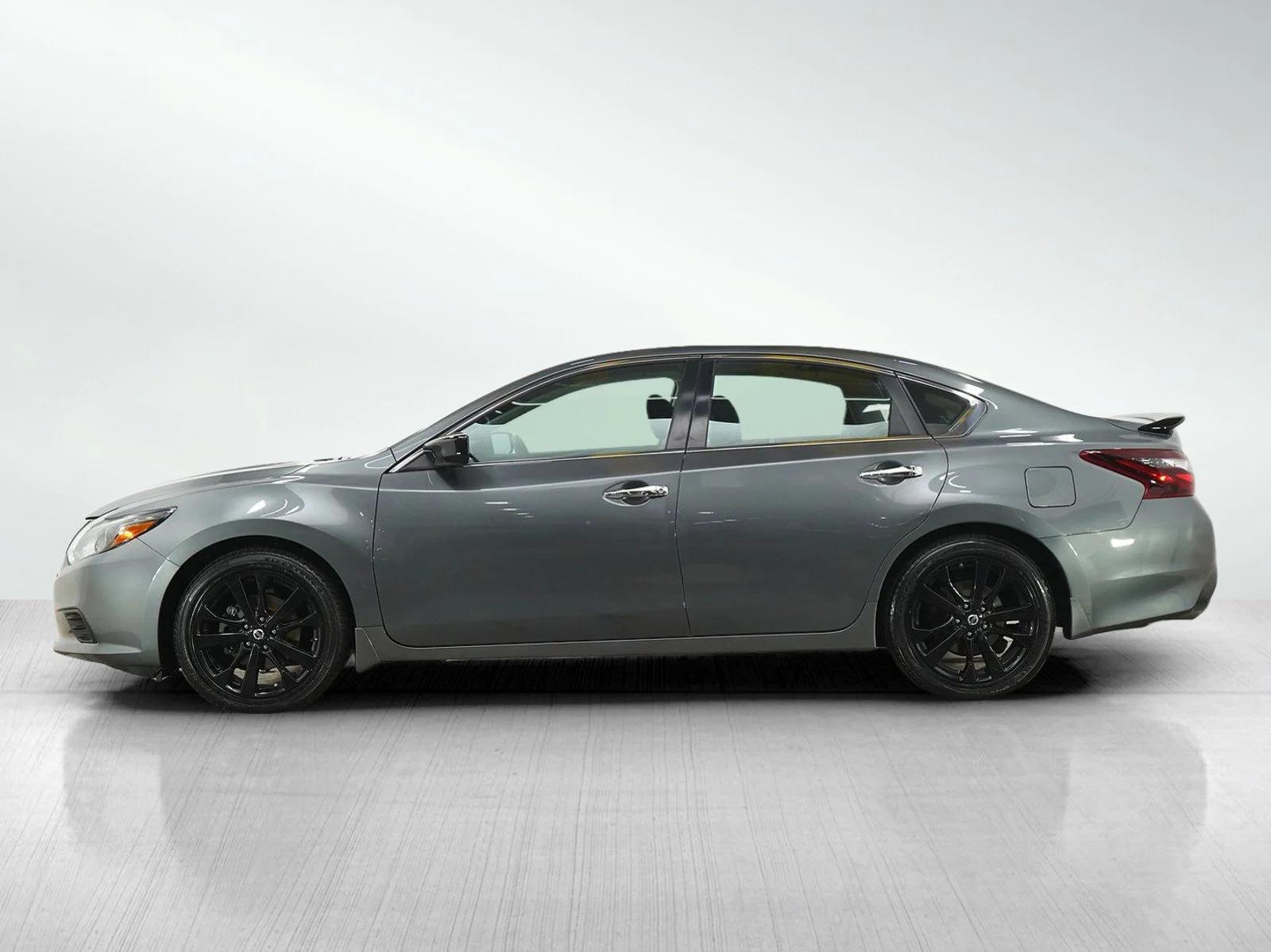 nissan altima 2017 1N4AL3AP7HC218641 image nissan altima 2017 1N4AL3AP7HC218641 image
