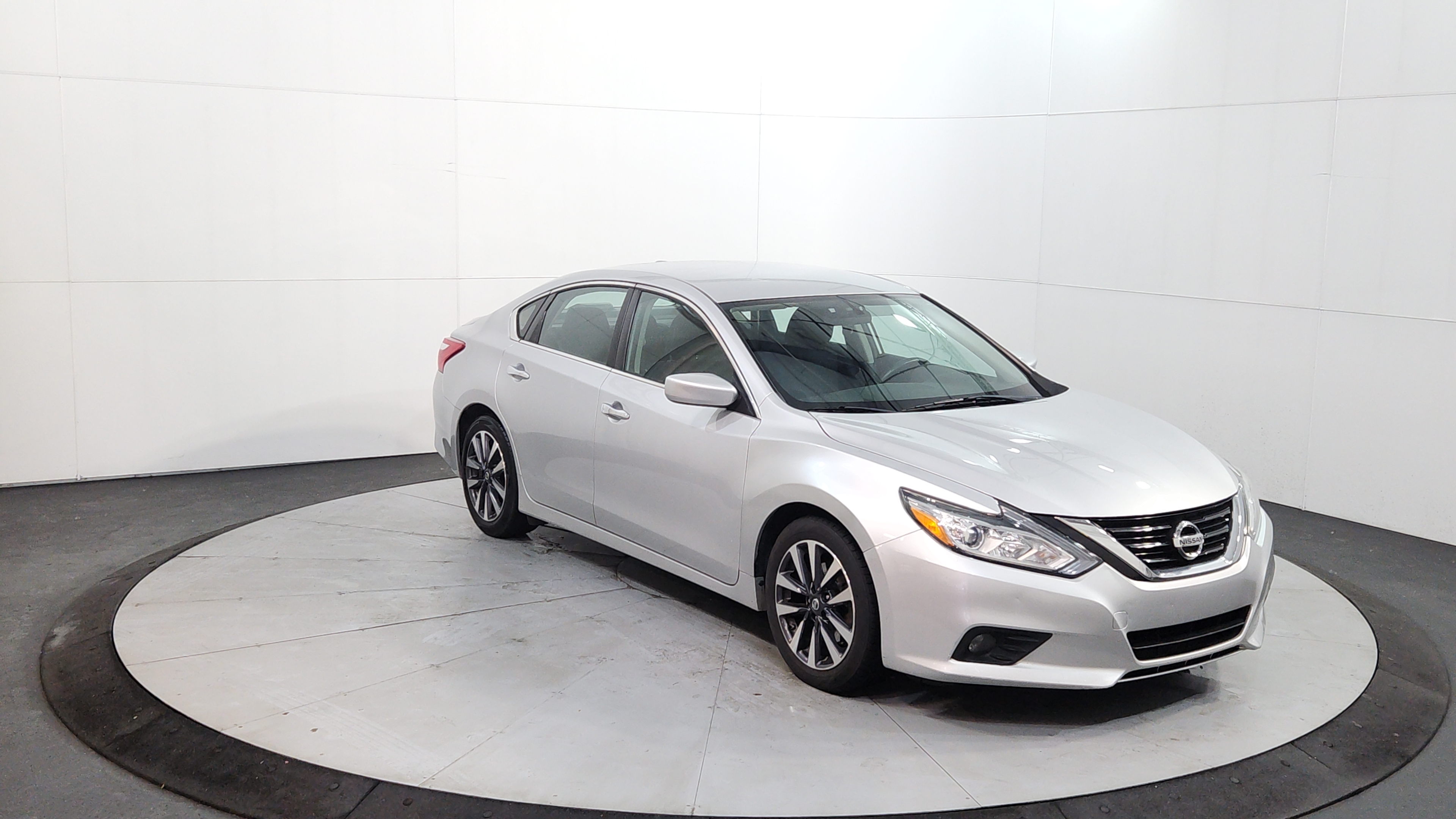 nissan altima 2017 1N4AL3AP0HC207982 image nissan altima 2017 1N4AL3AP0HC207982 image