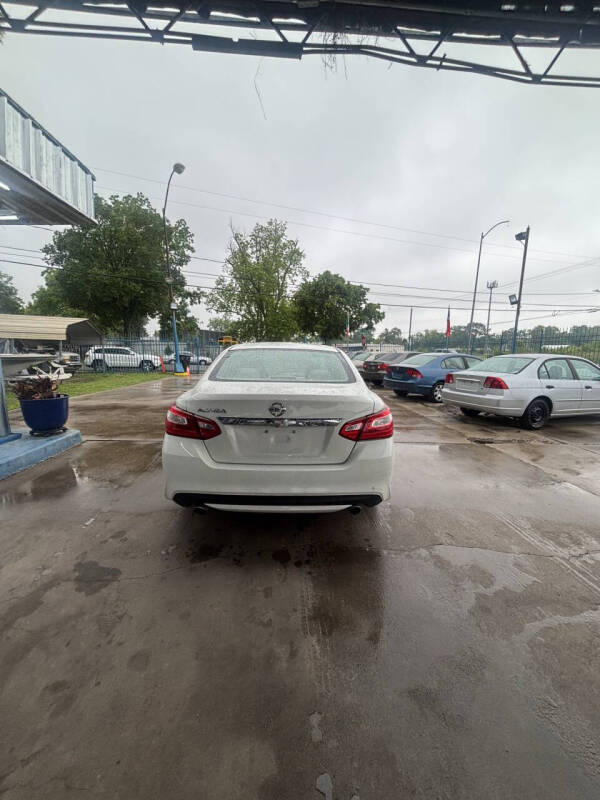 nissan altima 2017 1N4AL3AP0HC278759 image nissan altima 2017 1N4AL3AP0HC278759 image