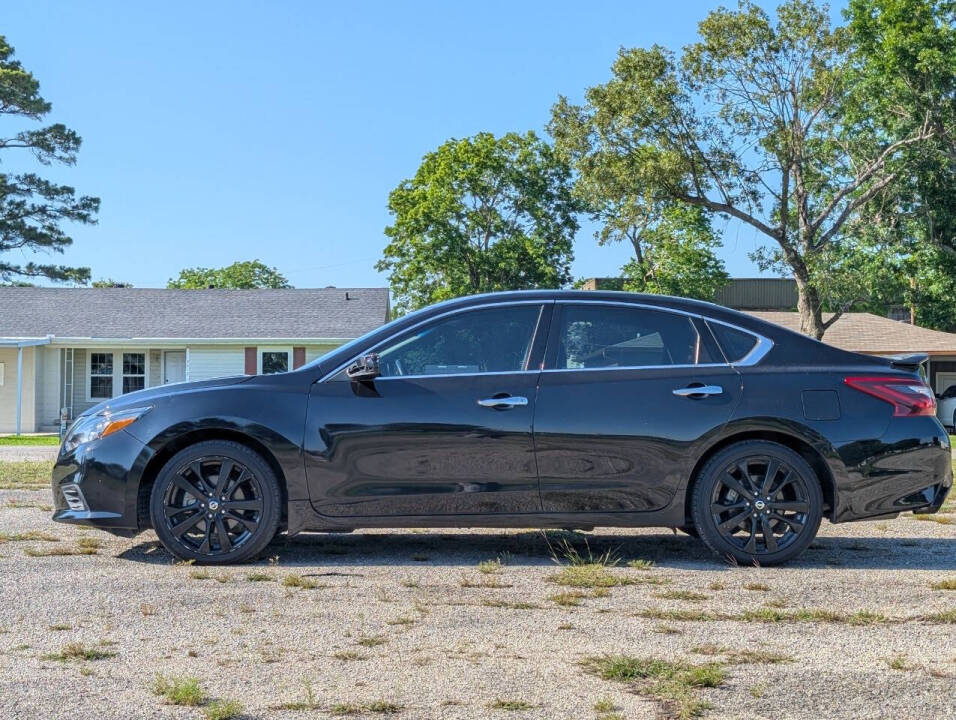 nissan altima 2017 1N4AL3AP6HC240565 image nissan altima 2017 1N4AL3AP6HC240565 image