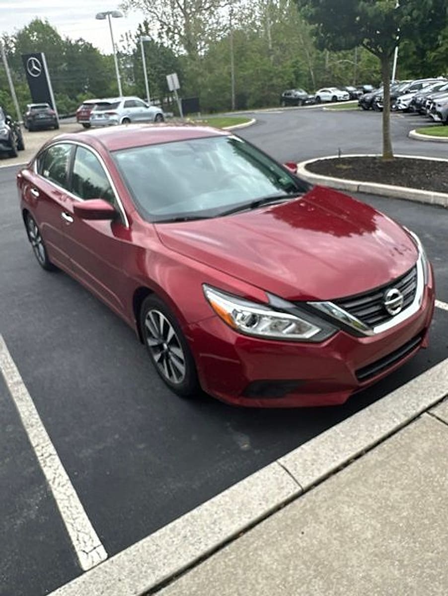 nissan altima 2017 1N4AL3AP6HC185938 image nissan altima 2017 1N4AL3AP6HC185938 image