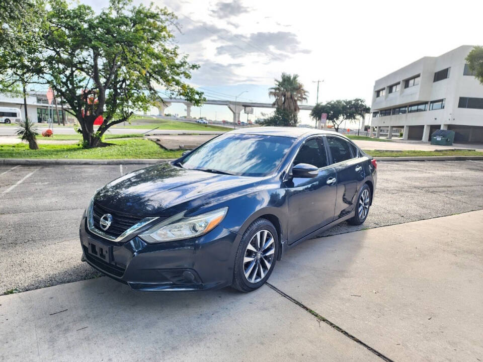 nissan altima 2017 1N4AL3APXHC133633 image nissan altima 2017 1N4AL3APXHC133633 image