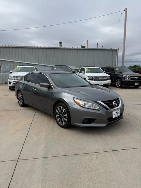 nissan altima 2017 1N4AL3AP1HC273859 image nissan altima 2017 1N4AL3AP1HC273859 image