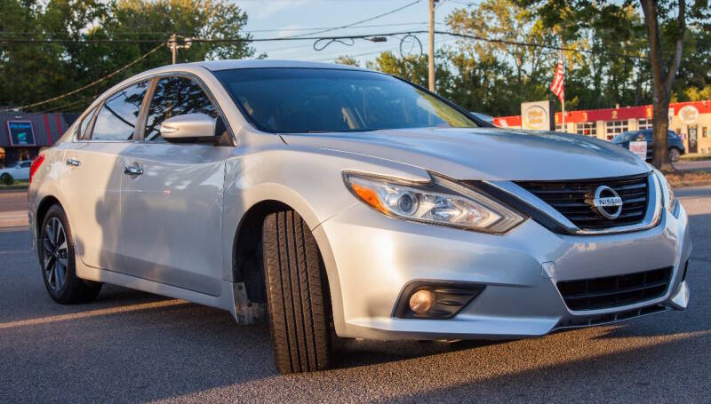 nissan altima 2017 1N4AL3AP7HC473807 image nissan altima 2017 1N4AL3AP7HC473807 image