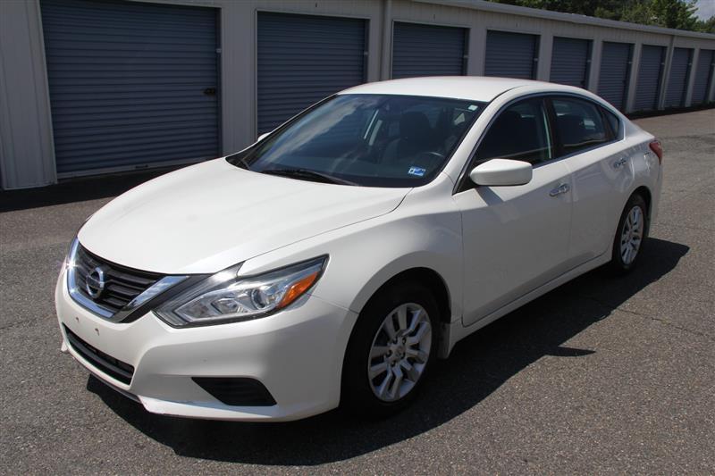 nissan altima 2017 1N4AL3AP2HC131407 image nissan altima 2017 1N4AL3AP2HC131407 image