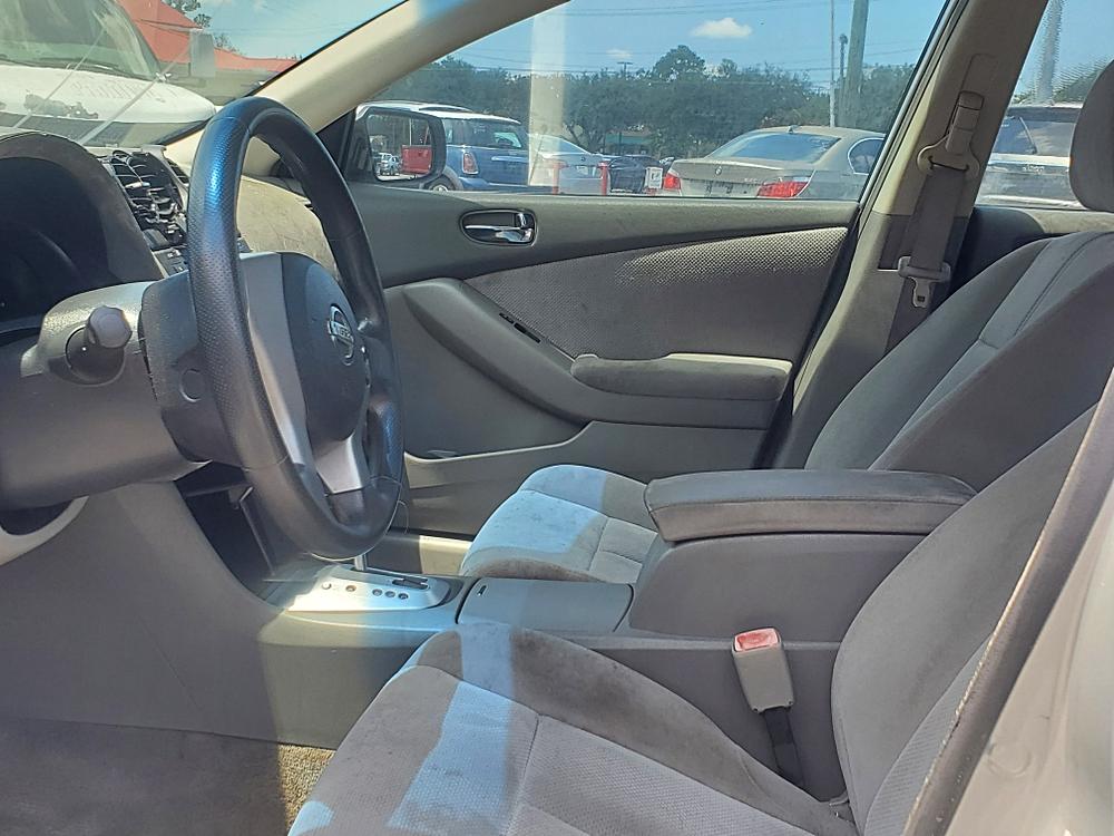 nissan altima 2017 1N4BL3AP2HC265032 image nissan altima 2017 1N4BL3AP2HC265032 image