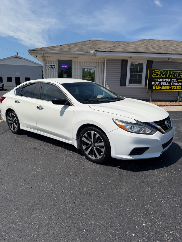 nissan altima 2017 1N4AL3AP5HC250116 image nissan altima 2017 1N4AL3AP5HC250116 image