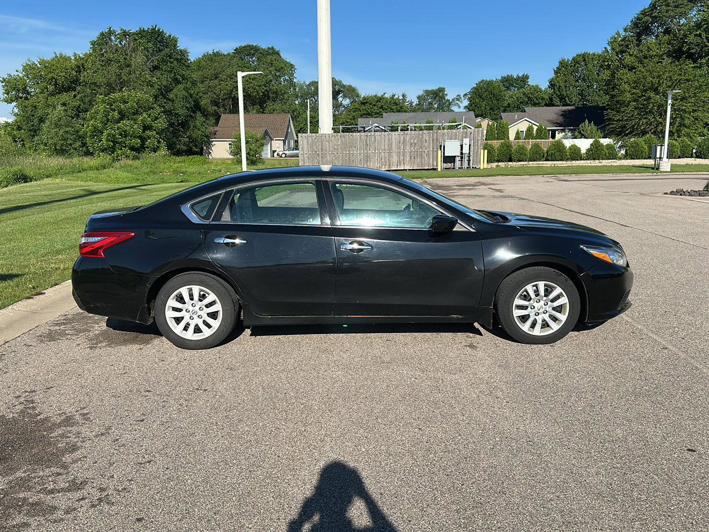 nissan altima 2017 1N4AL3AP4HC214353 image nissan altima 2017 1N4AL3AP4HC214353 image