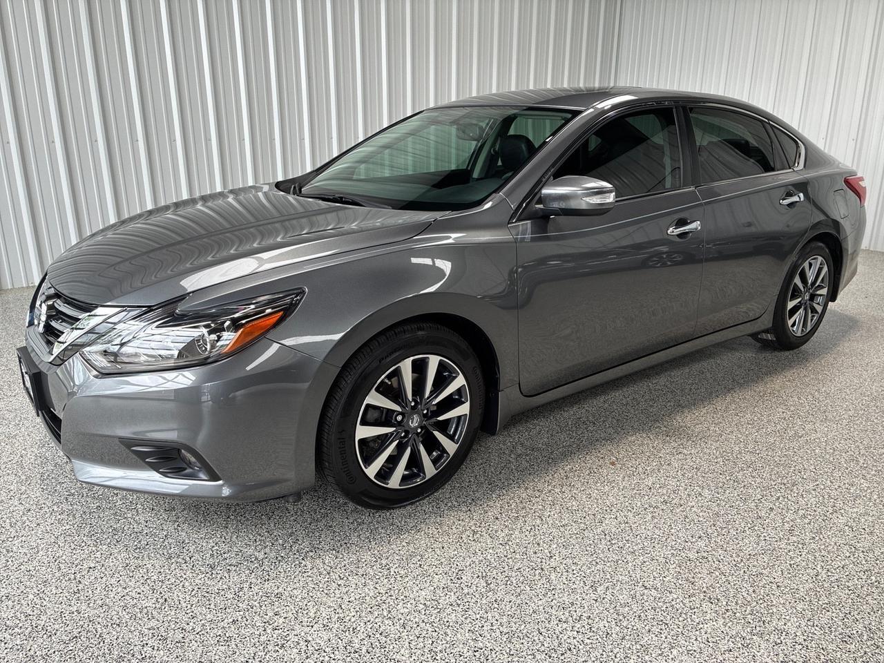 nissan altima 2017 1N4AL3AP2HC256018 image nissan altima 2017 1N4AL3AP2HC256018 image