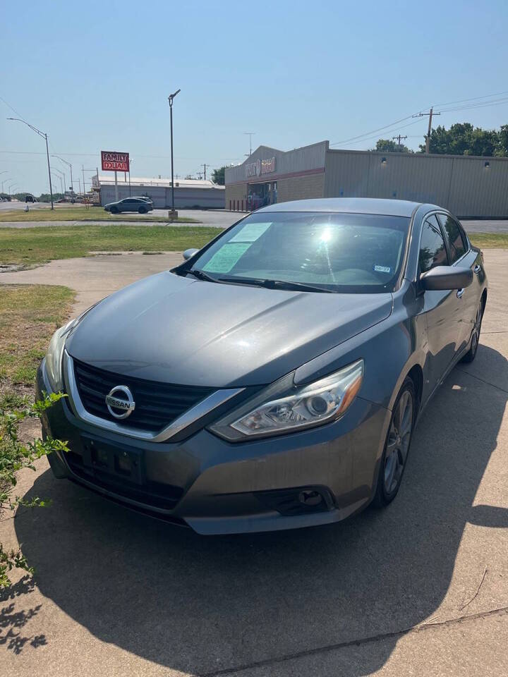 nissan altima 2017 1N4AL3AP9HC112742 image nissan altima 2017 1N4AL3AP9HC112742 image