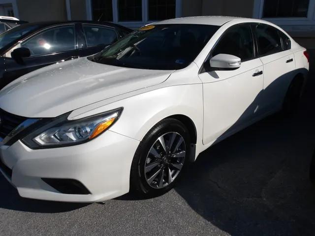 nissan altima 2017 1N4AL3AP1HC127753 image nissan altima 2017 1N4AL3AP1HC127753 image