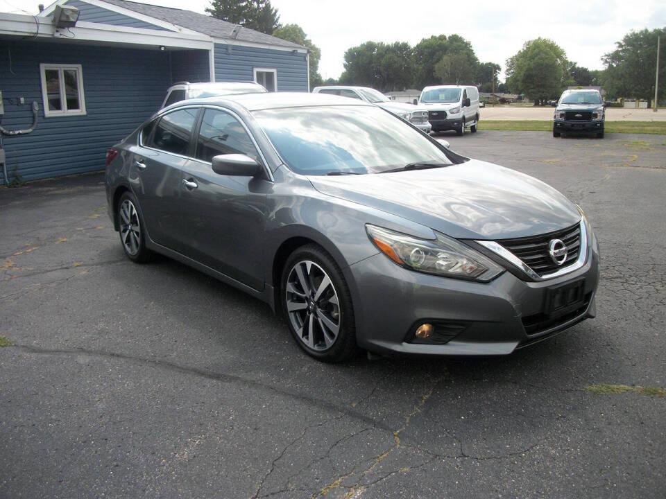 nissan altima 2017 1N4AL3AP8HC161074 image nissan altima 2017 1N4AL3AP8HC161074 image