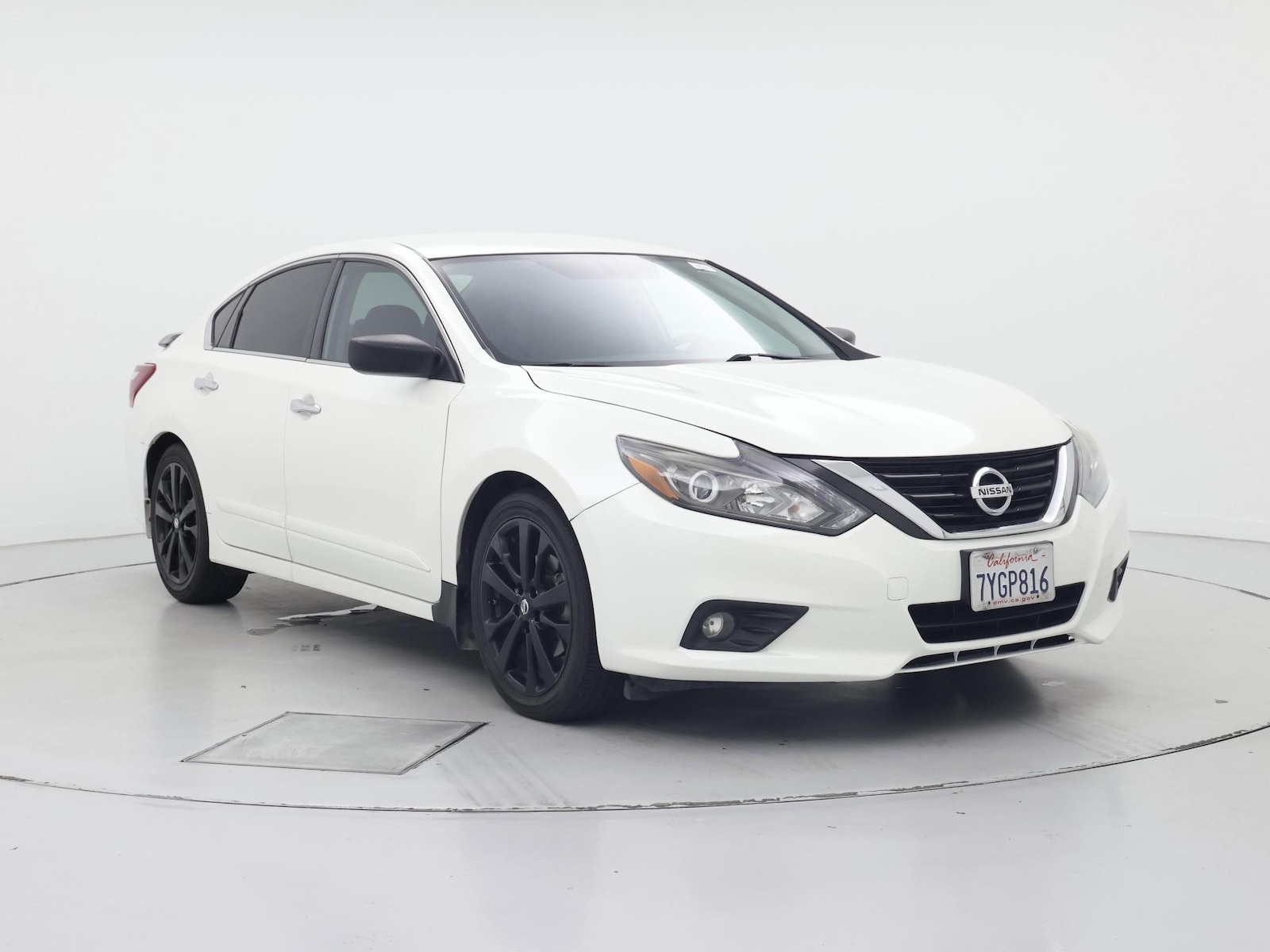 nissan altima 2017 1N4AL3AP4HC217334 image nissan altima 2017 1N4AL3AP4HC217334 image