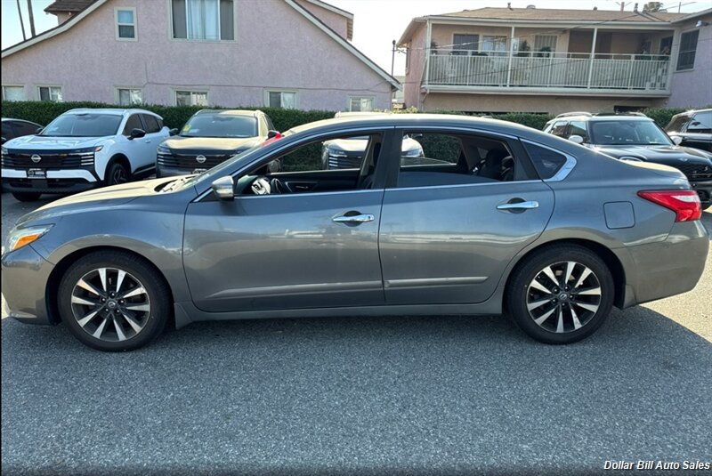 nissan altima 2017 1N4AL3AP9HC114054 image nissan altima 2017 1N4AL3AP9HC114054 image