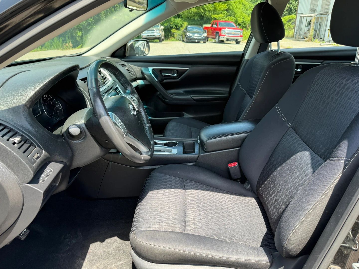 nissan altima 2017 1N4AL3AP2HC254091 image nissan altima 2017 1N4AL3AP2HC254091 image