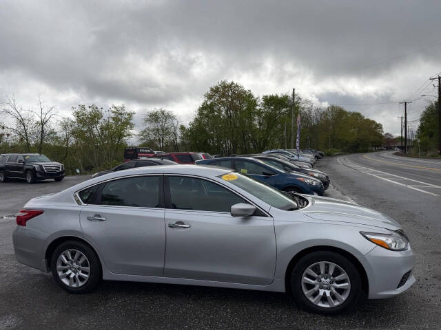 nissan altima 2017 1N4AL3AP4HC274102 image nissan altima 2017 1N4AL3AP4HC274102 image