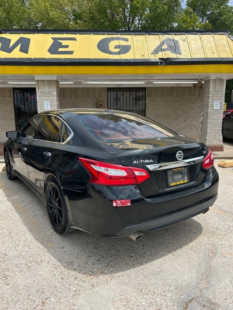 nissan altima 2017 1N4AL3AP2HC273482 image nissan altima 2017 1N4AL3AP2HC273482 image