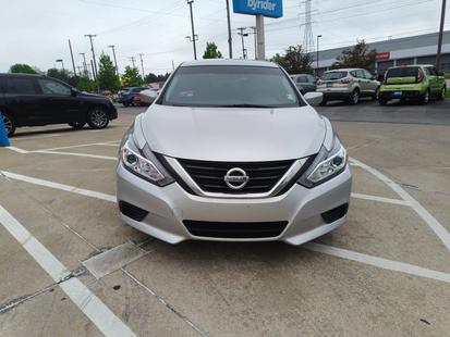 nissan altima 2017 1N4AL3AP0HC249407 image nissan altima 2017 1N4AL3AP0HC249407 image
