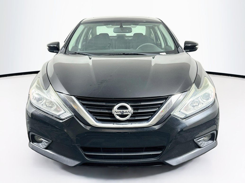 nissan altima 2017 1N4AL3AP5HC258801 image nissan altima 2017 1N4AL3AP5HC258801 image