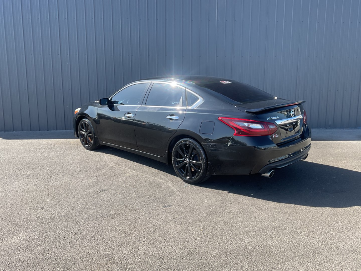 nissan altima 2017 1N4AL3AP0HC230341 image nissan altima 2017 1N4AL3AP0HC230341 image
