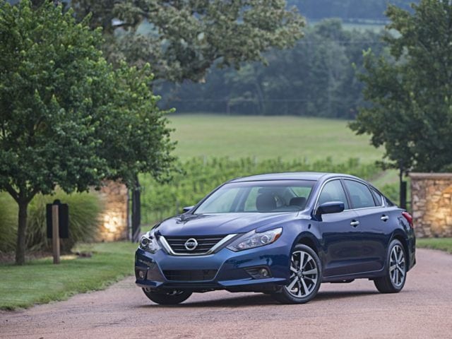 nissan altima 2017 1N4AL3AP4HC494565 image nissan altima 2017 1N4AL3AP4HC494565 image