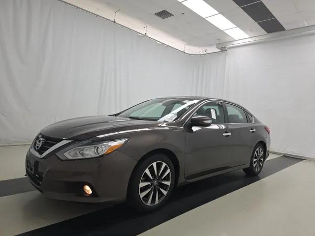 nissan altima 2017 1N4AL3AP9HC216857 image nissan altima 2017 1N4AL3AP9HC216857 image