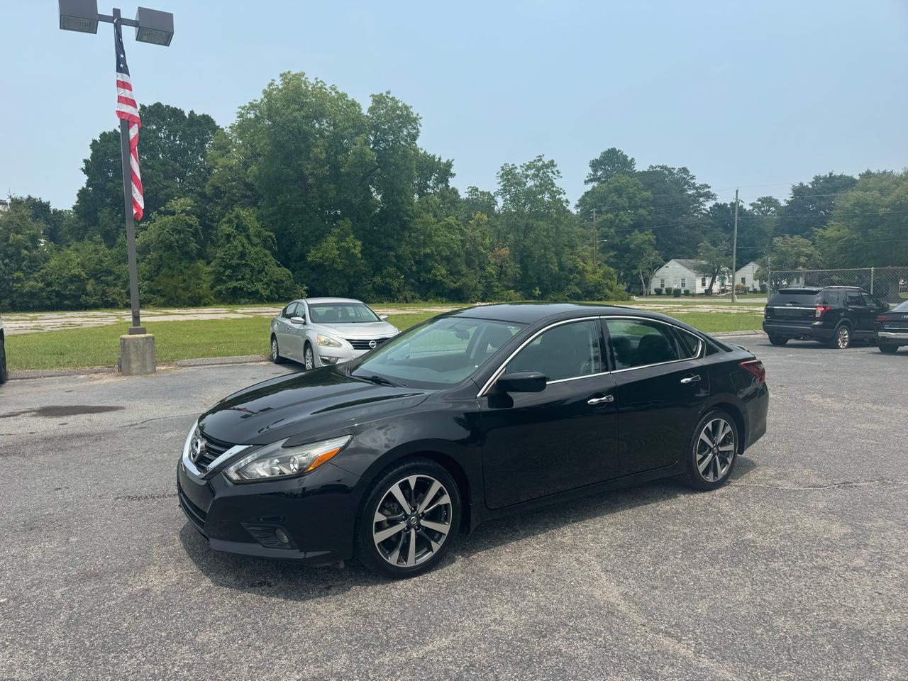 nissan altima 2017 1N4AL3AP5HC161923 image nissan altima 2017 1N4AL3AP5HC161923 image