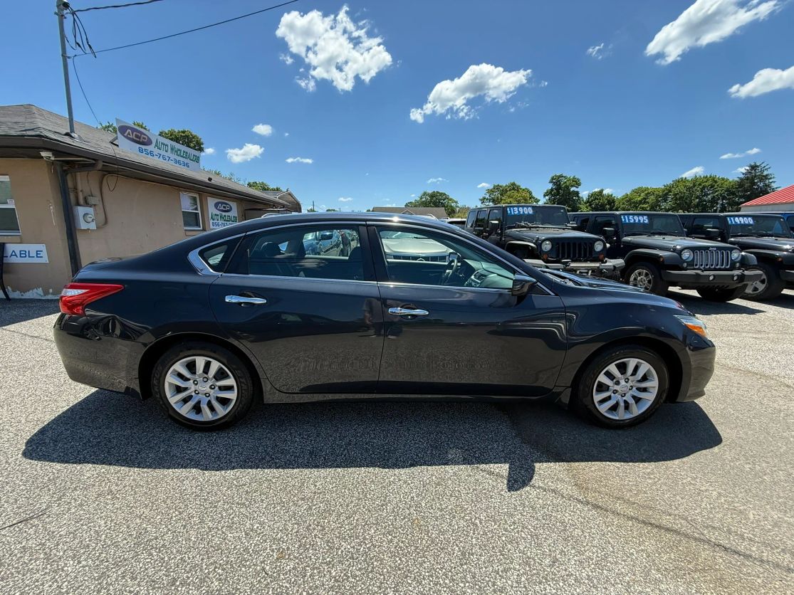 nissan altima 2017 1N4AL3AP4HC490032 image nissan altima 2017 1N4AL3AP4HC490032 image