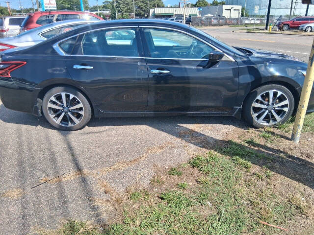 nissan altima 2017 1N4AL3AP8HC123683 image nissan altima 2017 1N4AL3AP8HC123683 image