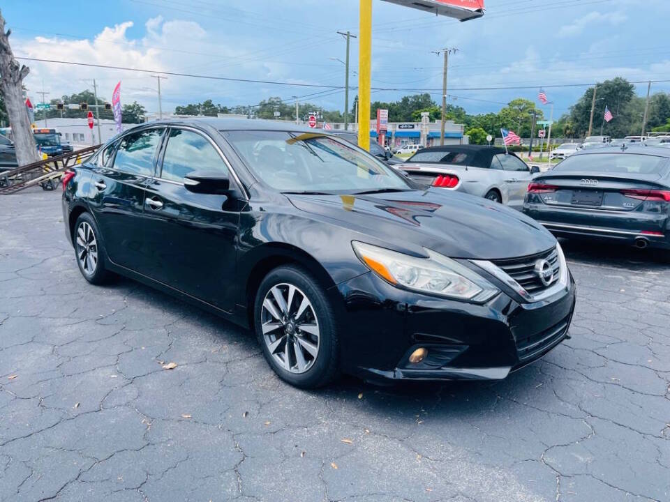 nissan altima 2017 1N4AL3AP7HC118524 image nissan altima 2017 1N4AL3AP7HC118524 image