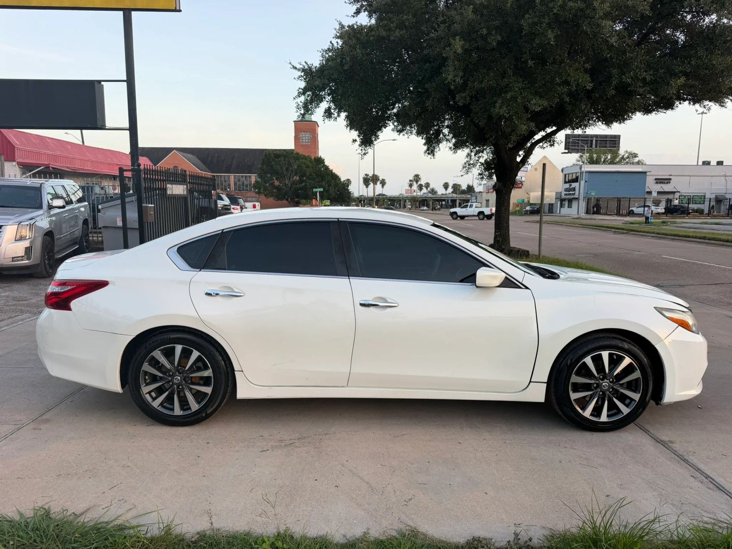 nissan altima 2017 1N4AL3AP5HC200087 image nissan altima 2017 1N4AL3AP5HC200087 image