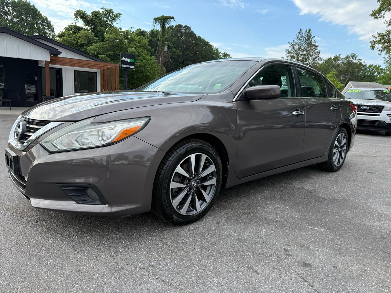 nissan altima 2017 1N4AL3AP6HC112195 image nissan altima 2017 1N4AL3AP6HC112195 image