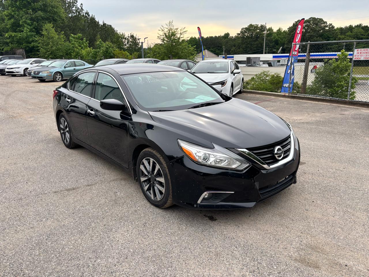 nissan altima 2017 1N4AL3AP6HC121785 image nissan altima 2017 1N4AL3AP6HC121785 image