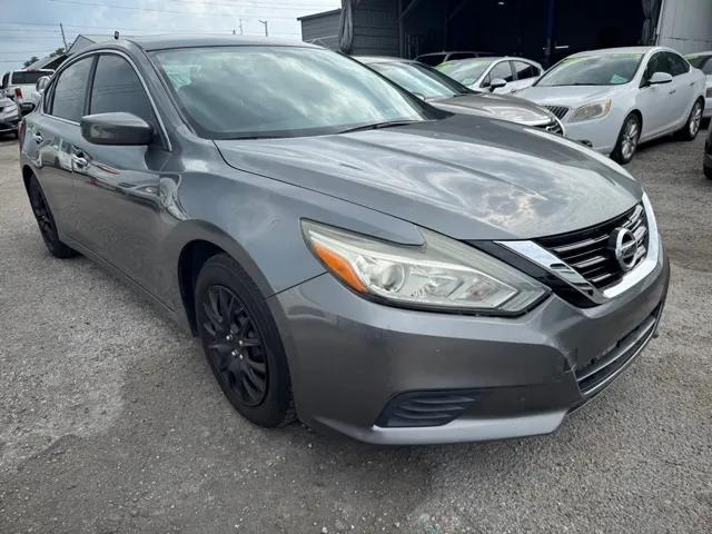 nissan altima 2017 1N4AL3AP9HC256033 image nissan altima 2017 1N4AL3AP9HC256033 image