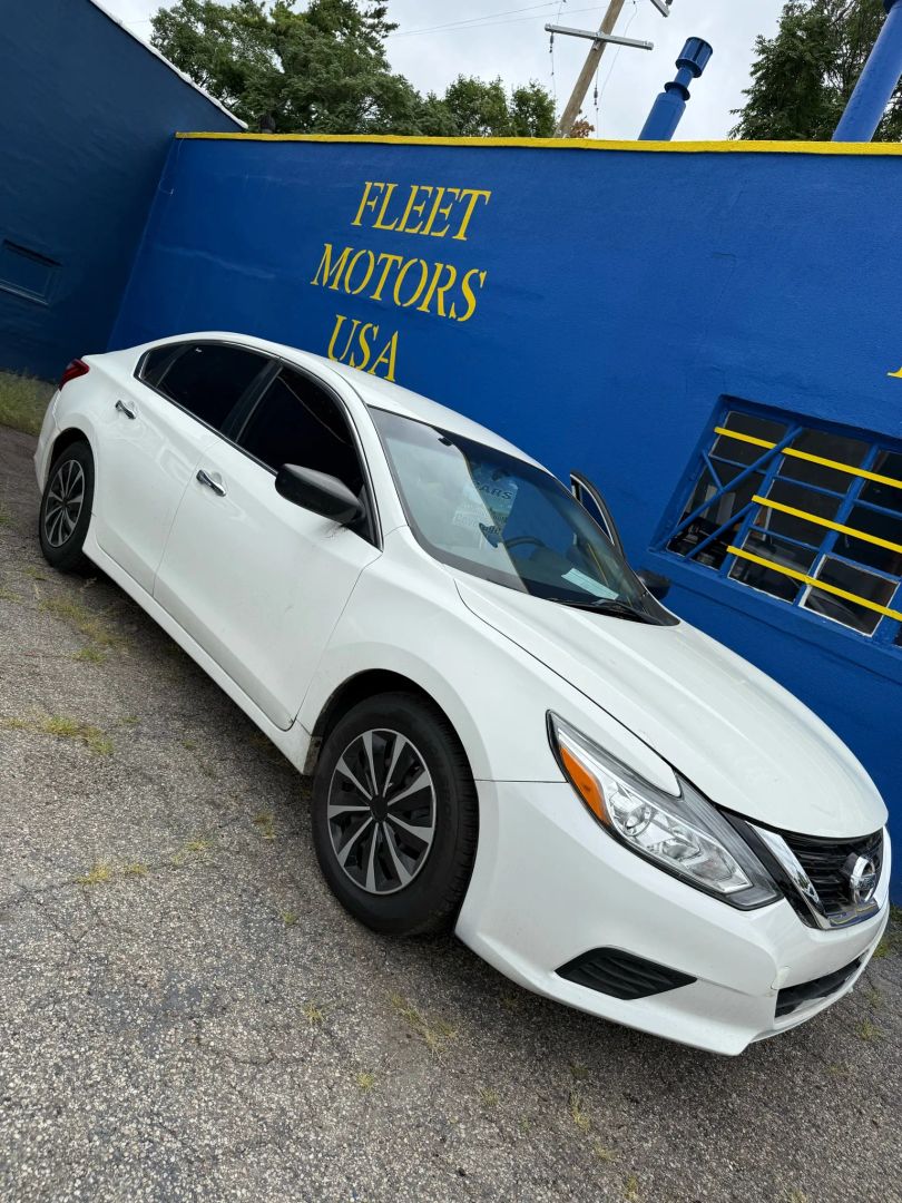 nissan altima 2017 1N4AL3AP8HC284857 image nissan altima 2017 1N4AL3AP8HC284857 image