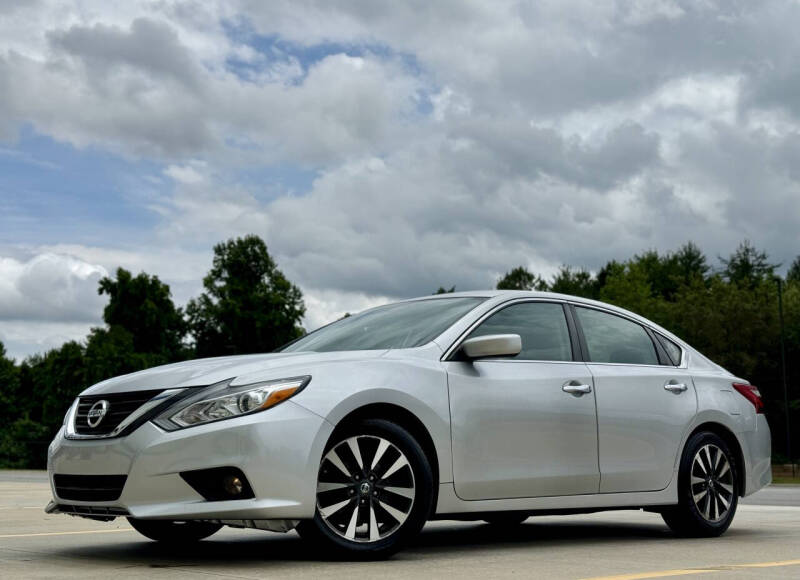 nissan altima 2017 1N4AL3AP4HC291630 image nissan altima 2017 1N4AL3AP4HC291630 image