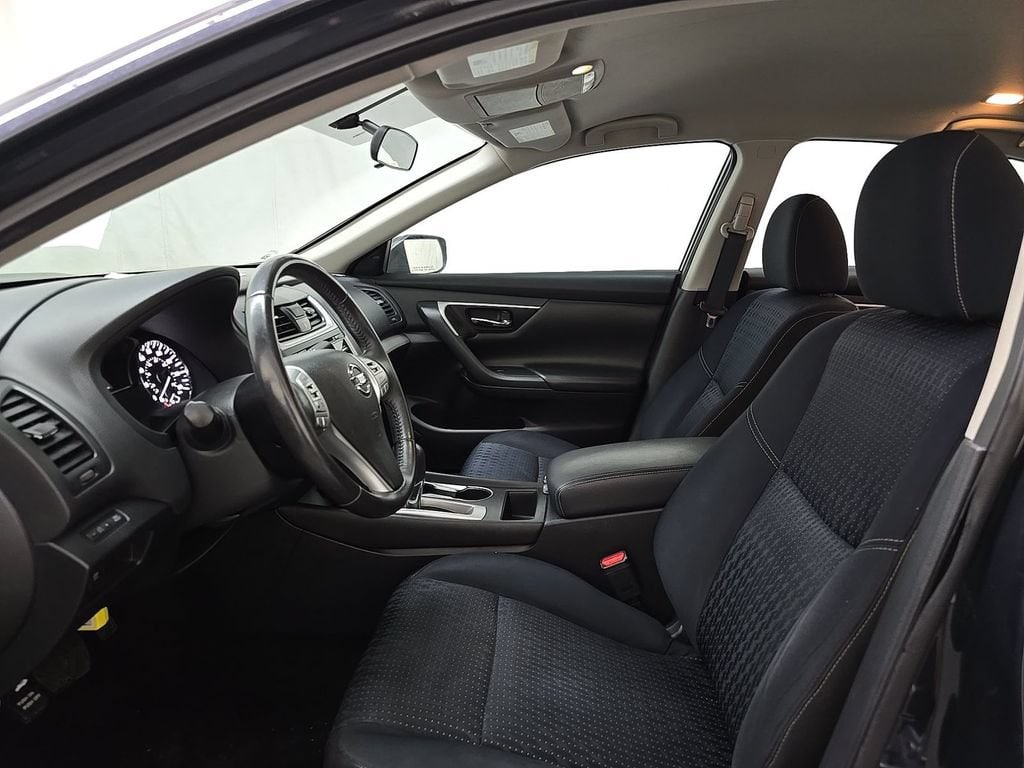 nissan altima 2017 1N4AL3AP2HC127048 image nissan altima 2017 1N4AL3AP2HC127048 image